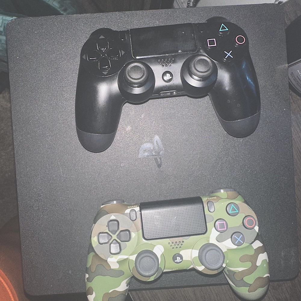 PS4 slim